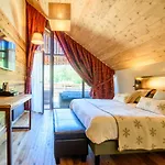 Neste De Jade Hotel