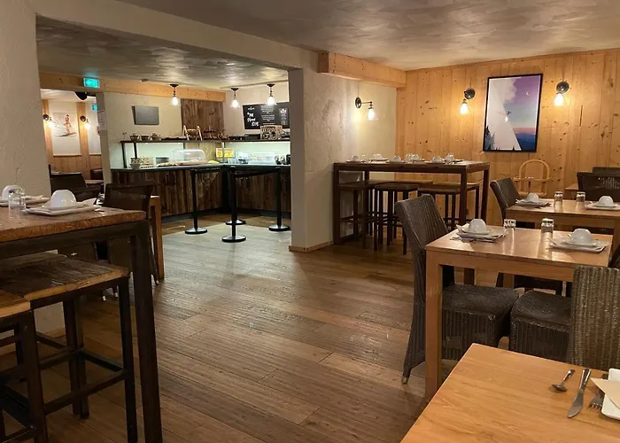 Hotel Neste De Jade 3*