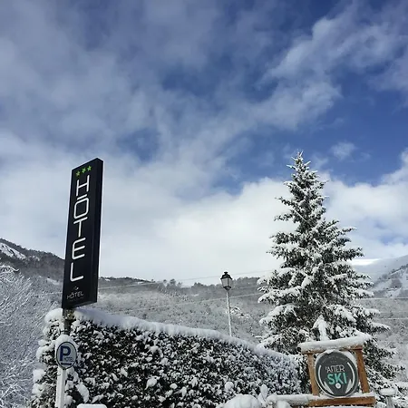 Neste De Jade Hotel 3*