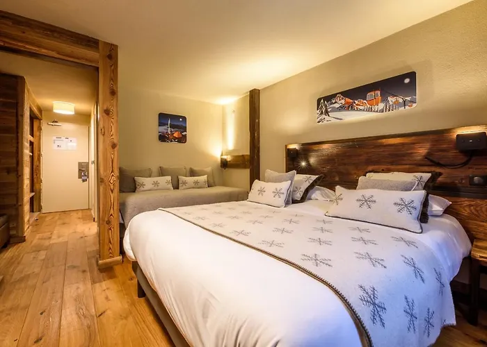 Neste De Jade Hotel 3*