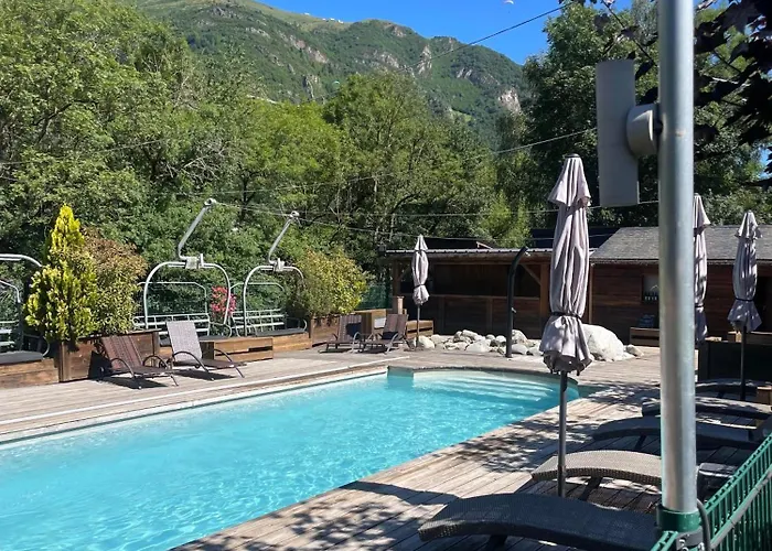 Hotell Neste De Jade